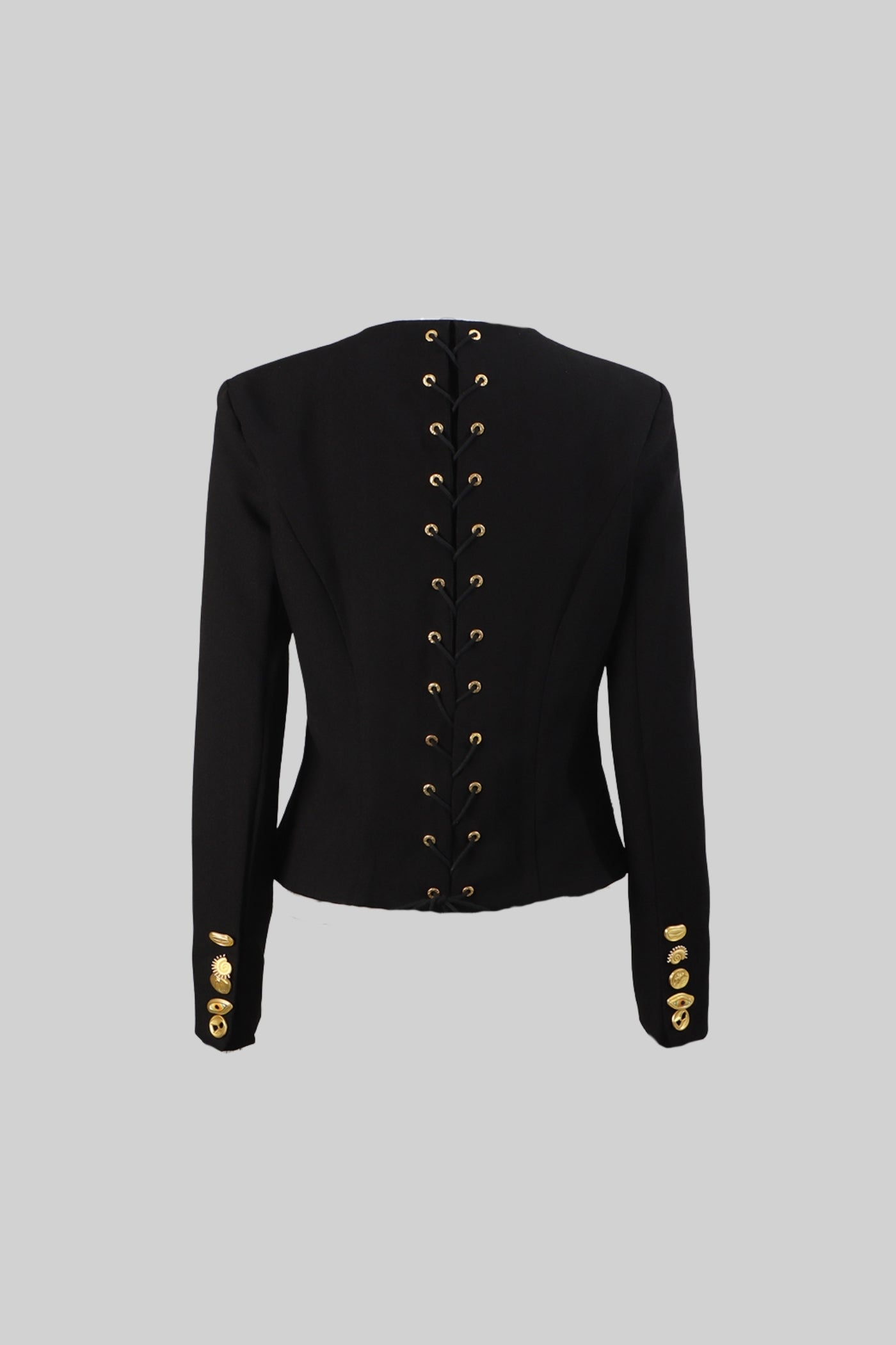 طقم منسق بأزرار ذهبية بارزة - أسود