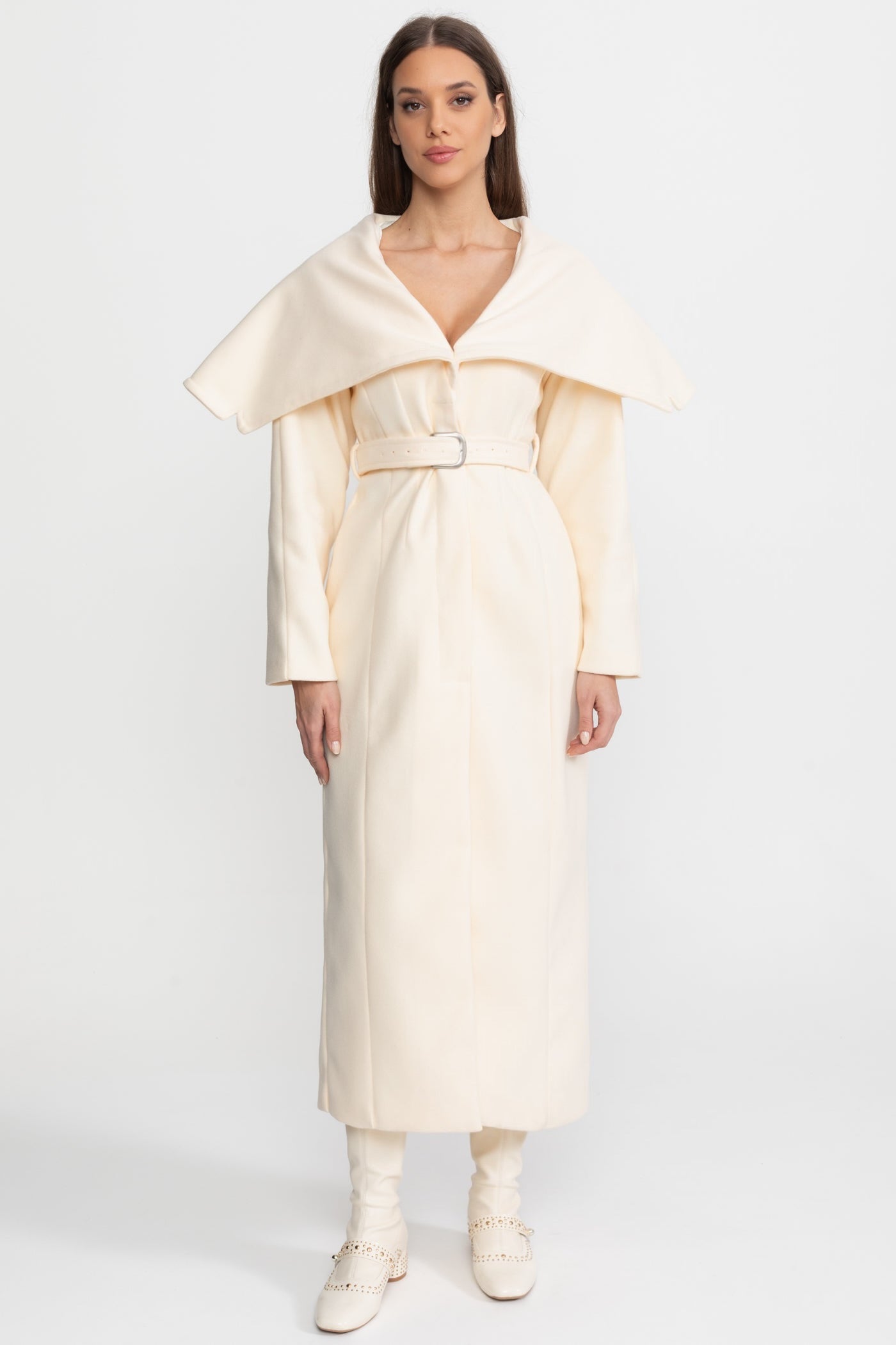 Long Wool Blend Coat with Cape Collar – Ivoire