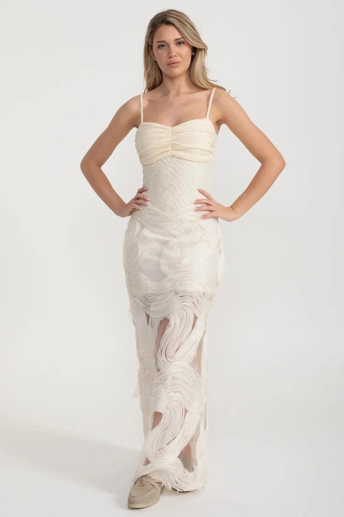 Sleeveless Evening Gown With Intricate Swirling Textures And Sheer Base Material - Ivoire