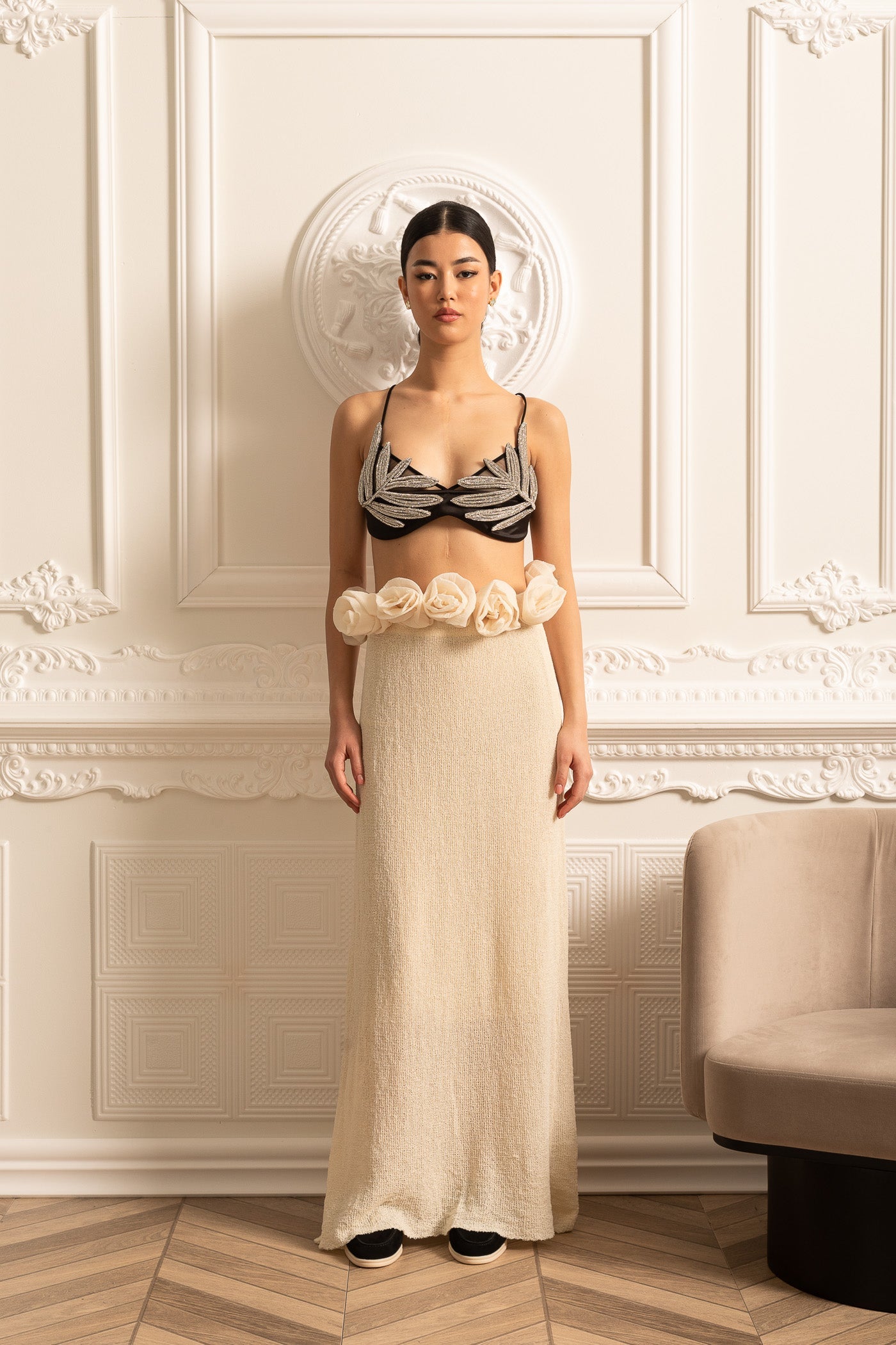 تنورة محبوكة عالية الخصر مزينة بتطريز أزهار ثلاثية الأبعاد - Ivoire