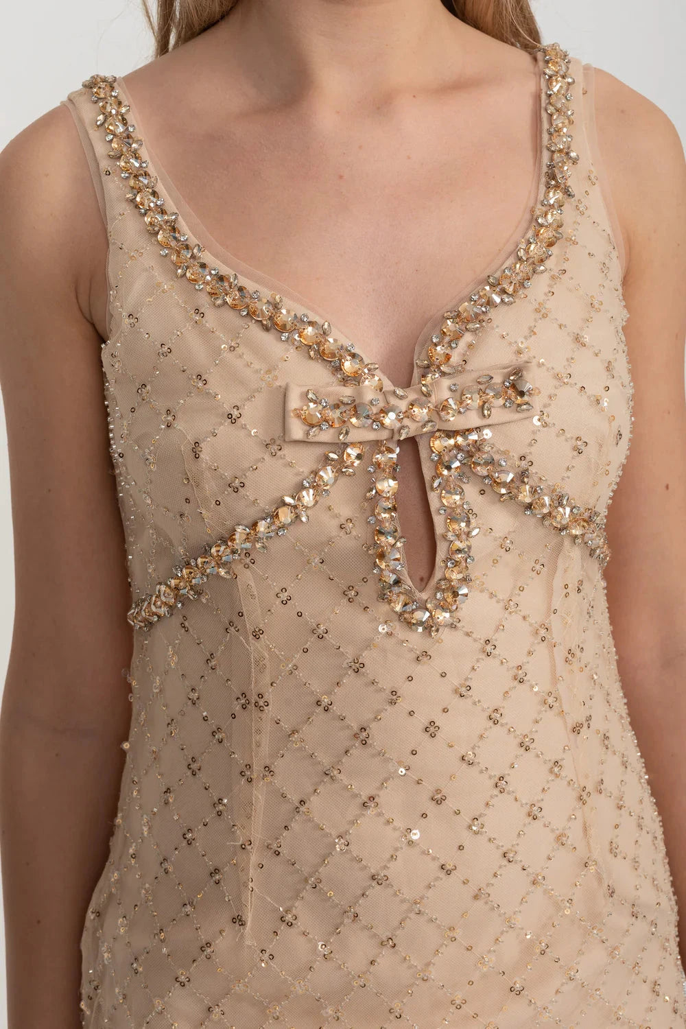 فستان ميني ضيق بنقشة الماس وتطريزات الترتر - ذهبي