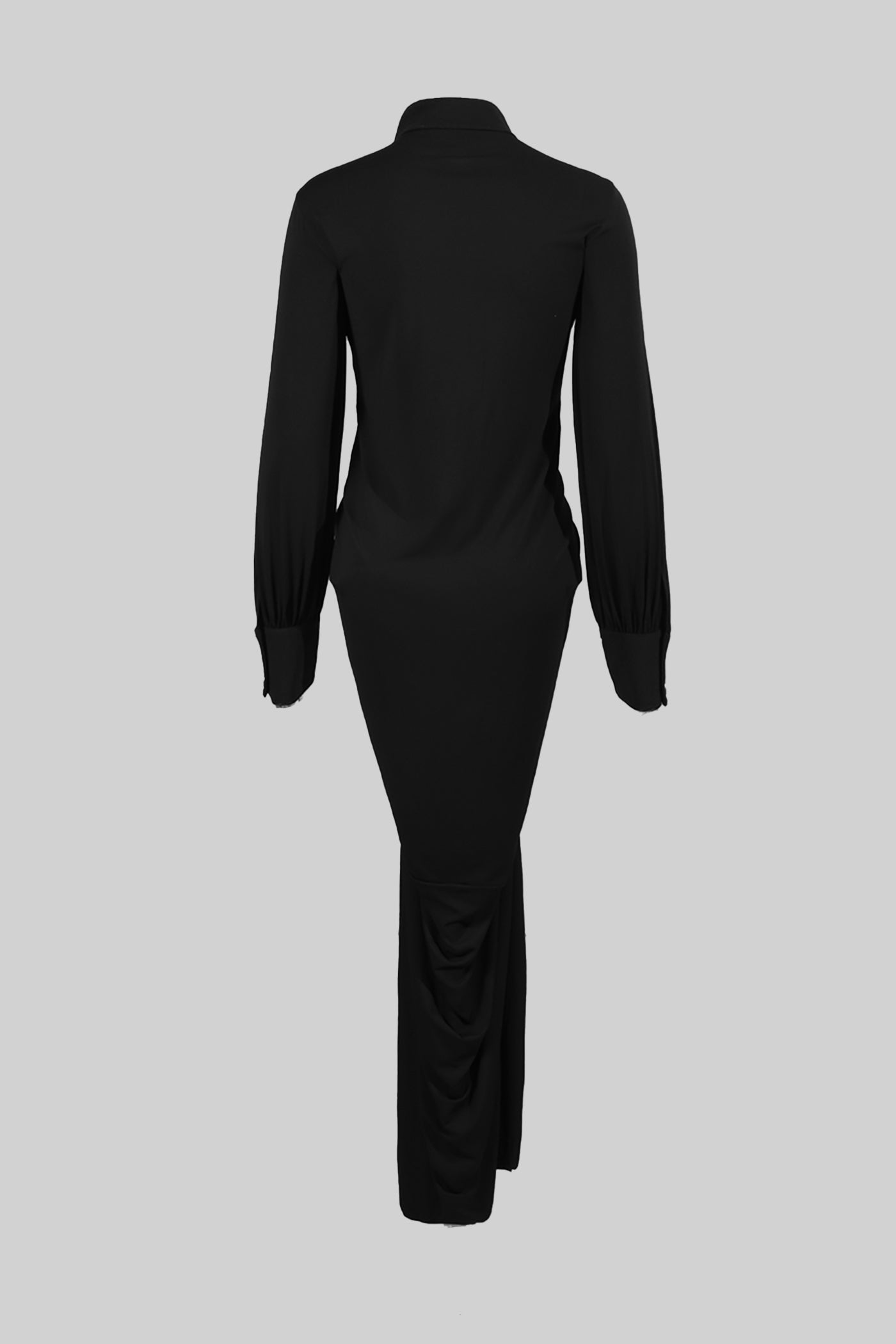 فستان ماكسي مطرز بأزرار بيان ذهبية - أسود