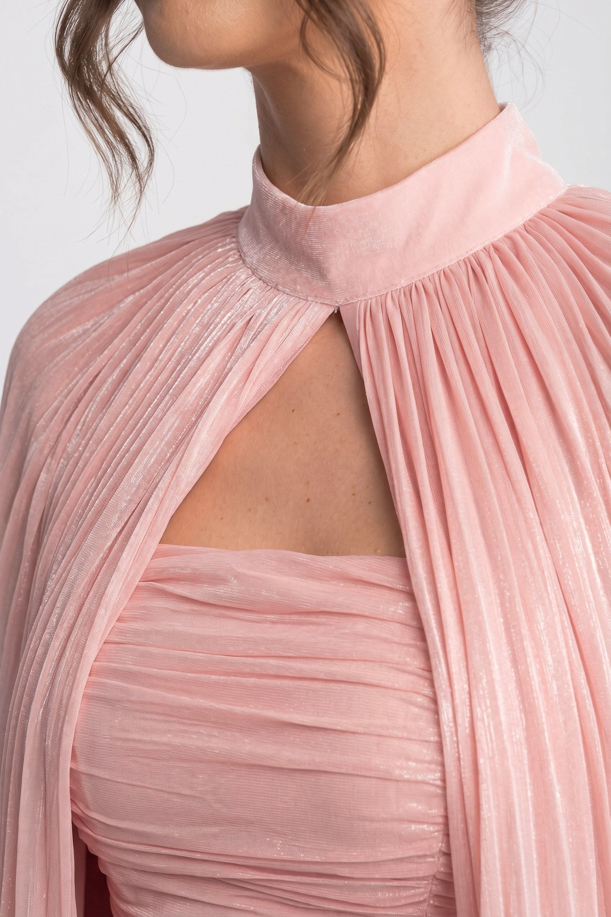 فستان ميني بياقة عالية وأكمام بالون مع تنورة مطوية - Pink