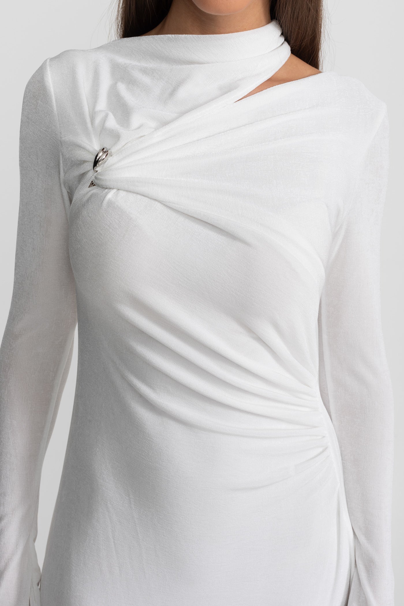 فستان ماكسي درابي مع فتحة وتفصيل أنيق - أبيض