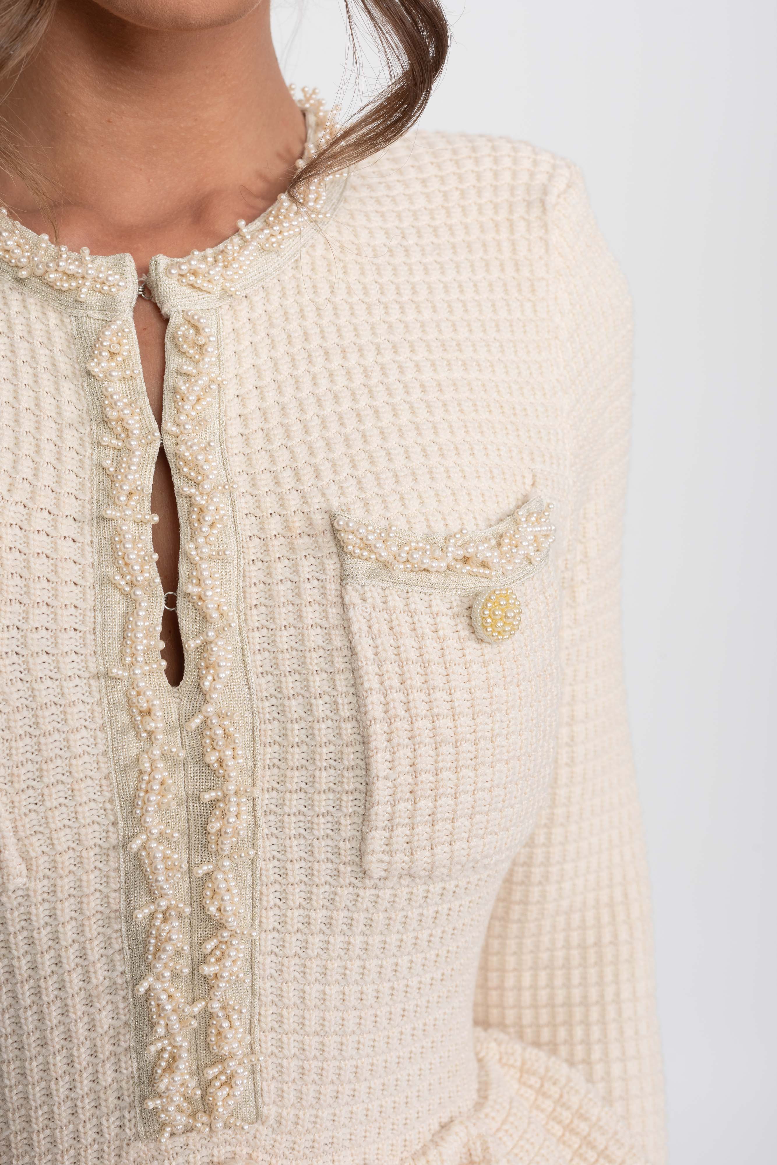 فستان Peplum محبوك مع حافة شرّابات وجيوب أمامية على الصدر - بيج