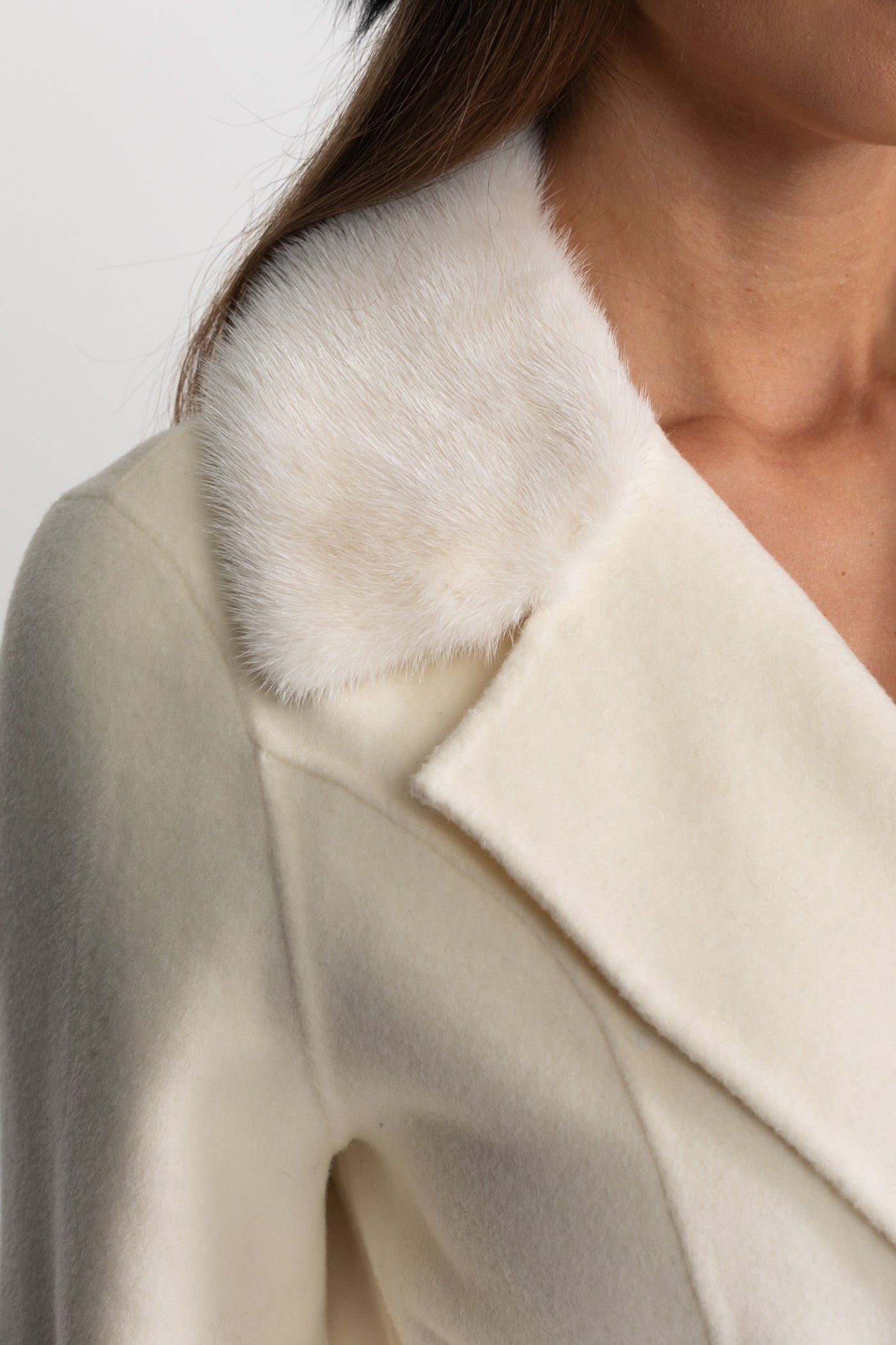 Embellished Wool Overcoat With Fox Fur Collar – Ivoire