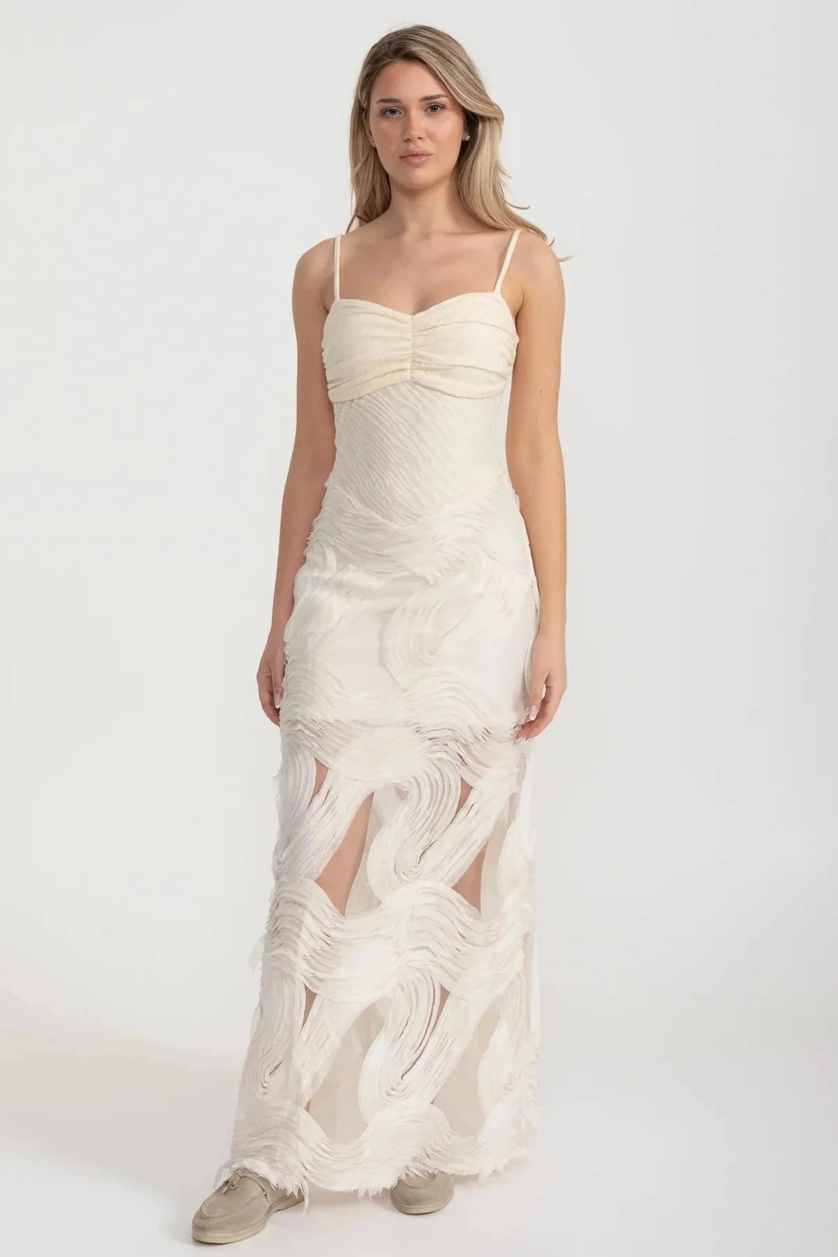 Sleeveless Evening Gown With Intricate Swirling Textures And Sheer Base Material - Ivoire