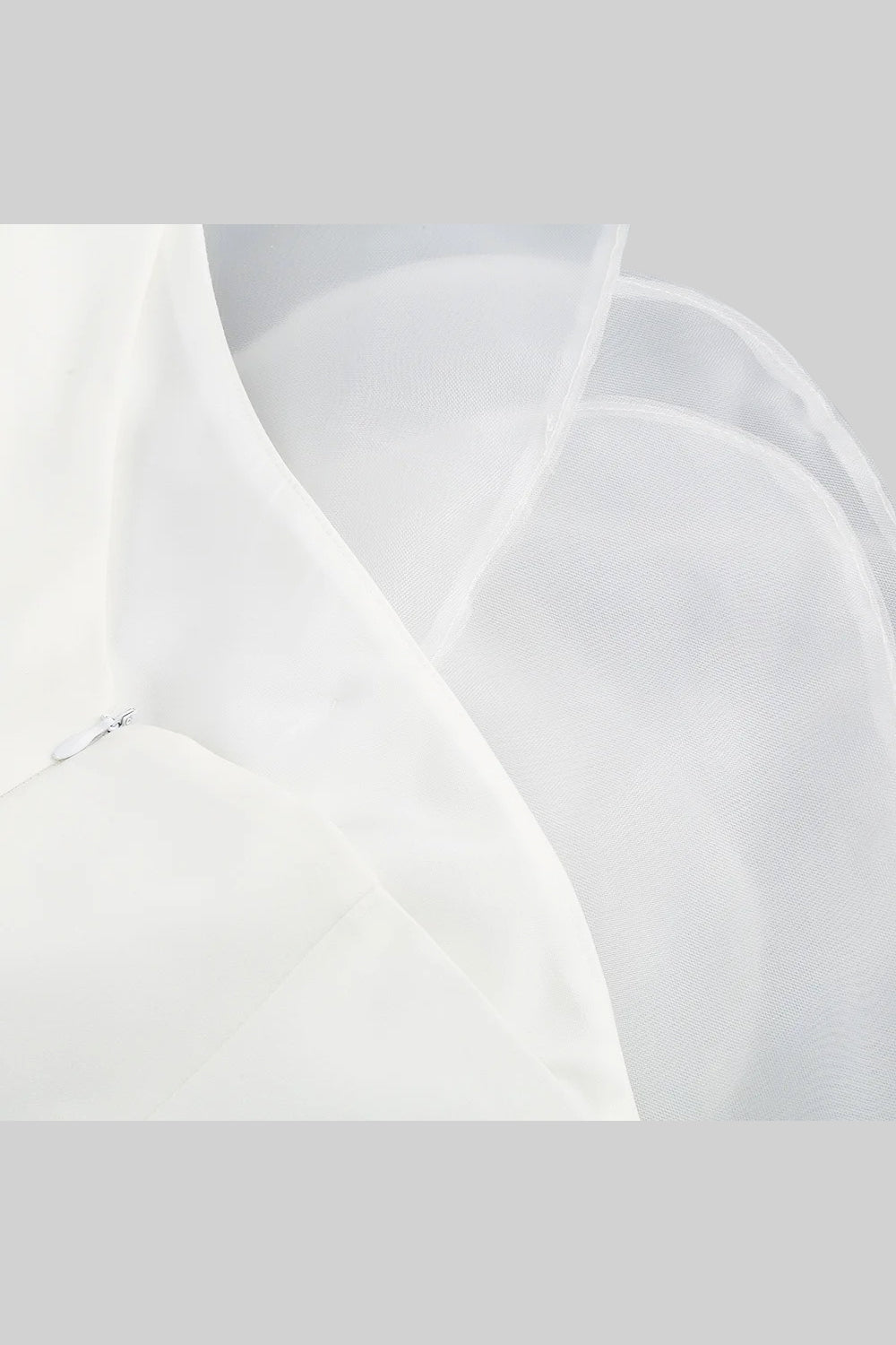 فستان ميني من الأورجانزا ثلاثي الأبعاد مزين بالورود - أبيض 