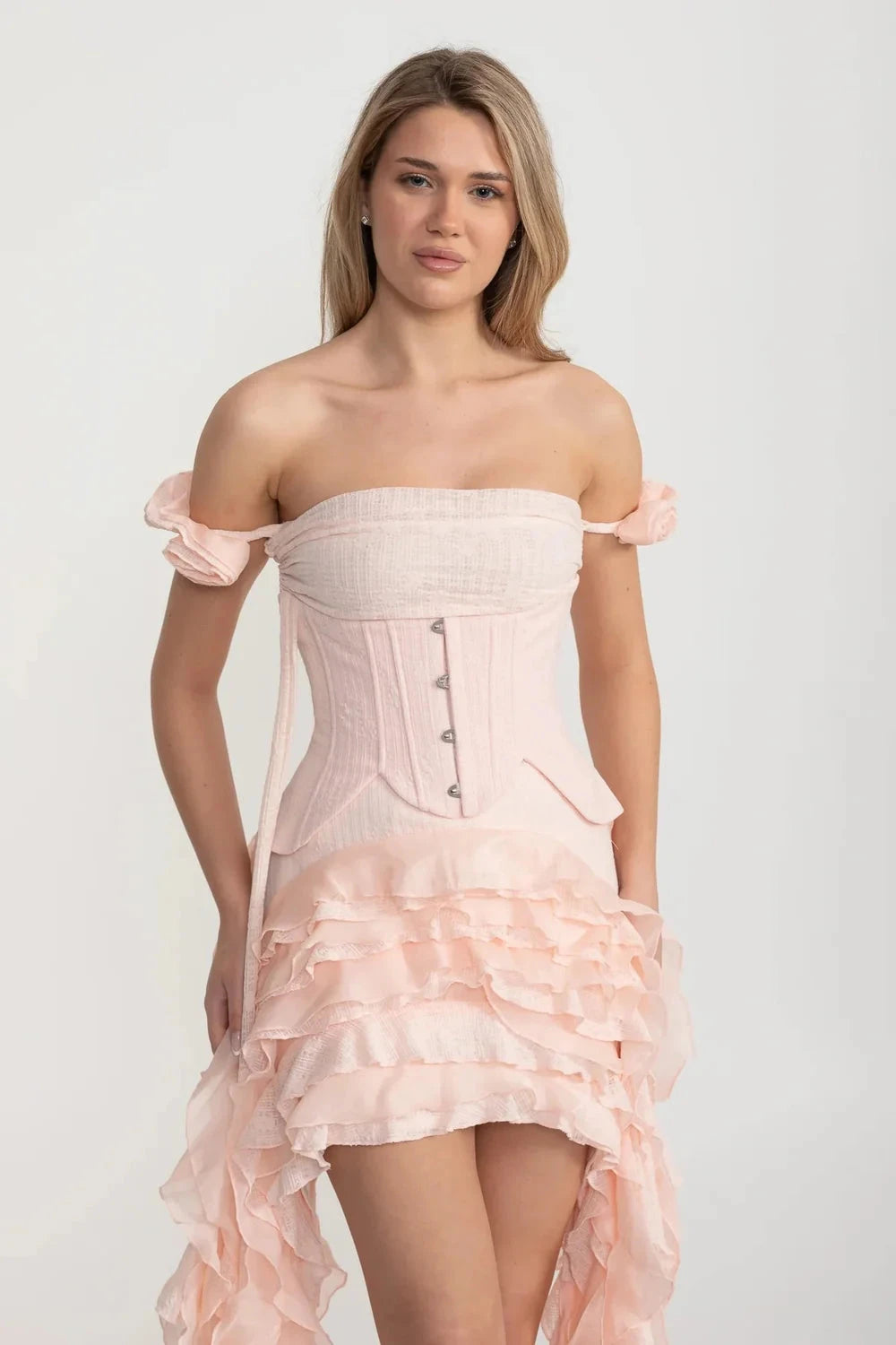 فستان كورسيه مستوحى من الطراز الكلاسيكي مع صدرية مكشكشة وتفاصيل جانبية متدفقة ومموجة - وردي 