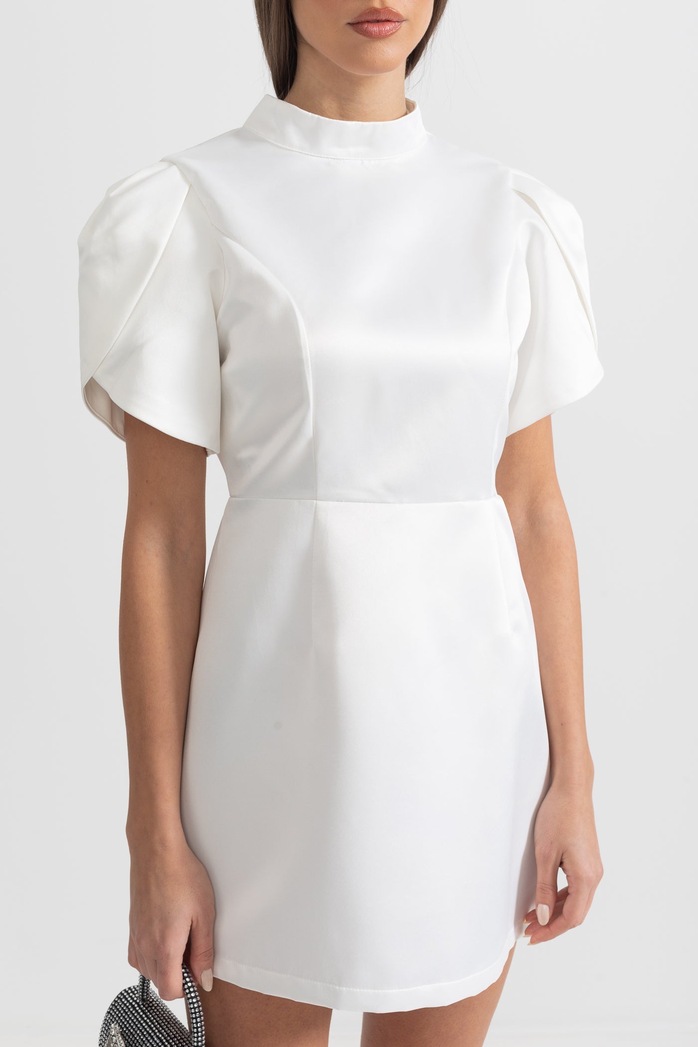 فستان ميني أنيق مع فتحة خلفية وربطة - أبيض 