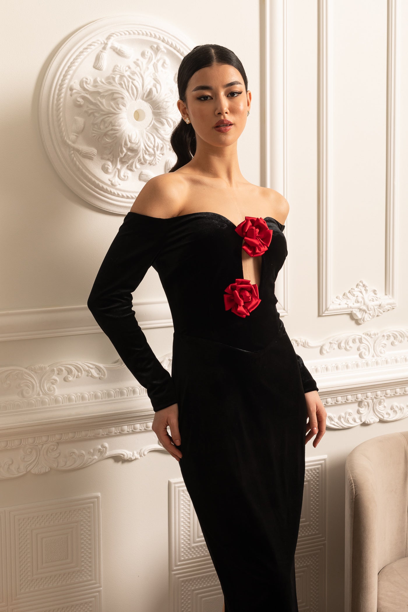 Velvet Off-Shoulder Dress With Deep Neckline And Red Rose Accents - Black