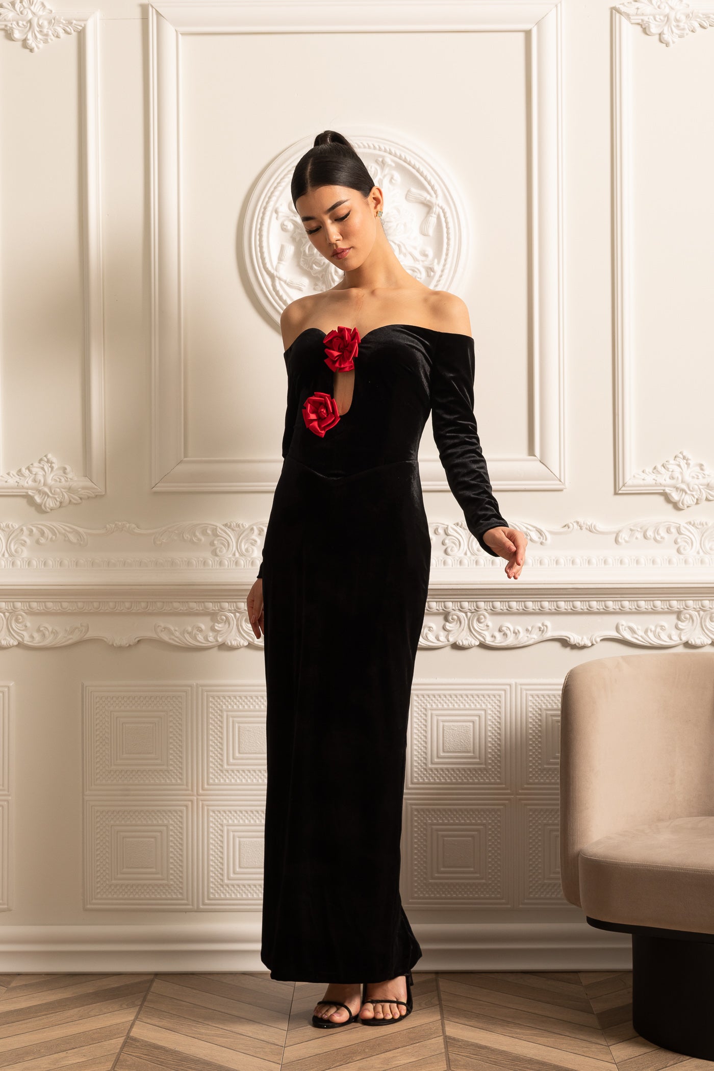 Velvet Off-Shoulder Dress With Deep Neckline And Red Rose Accents - Black