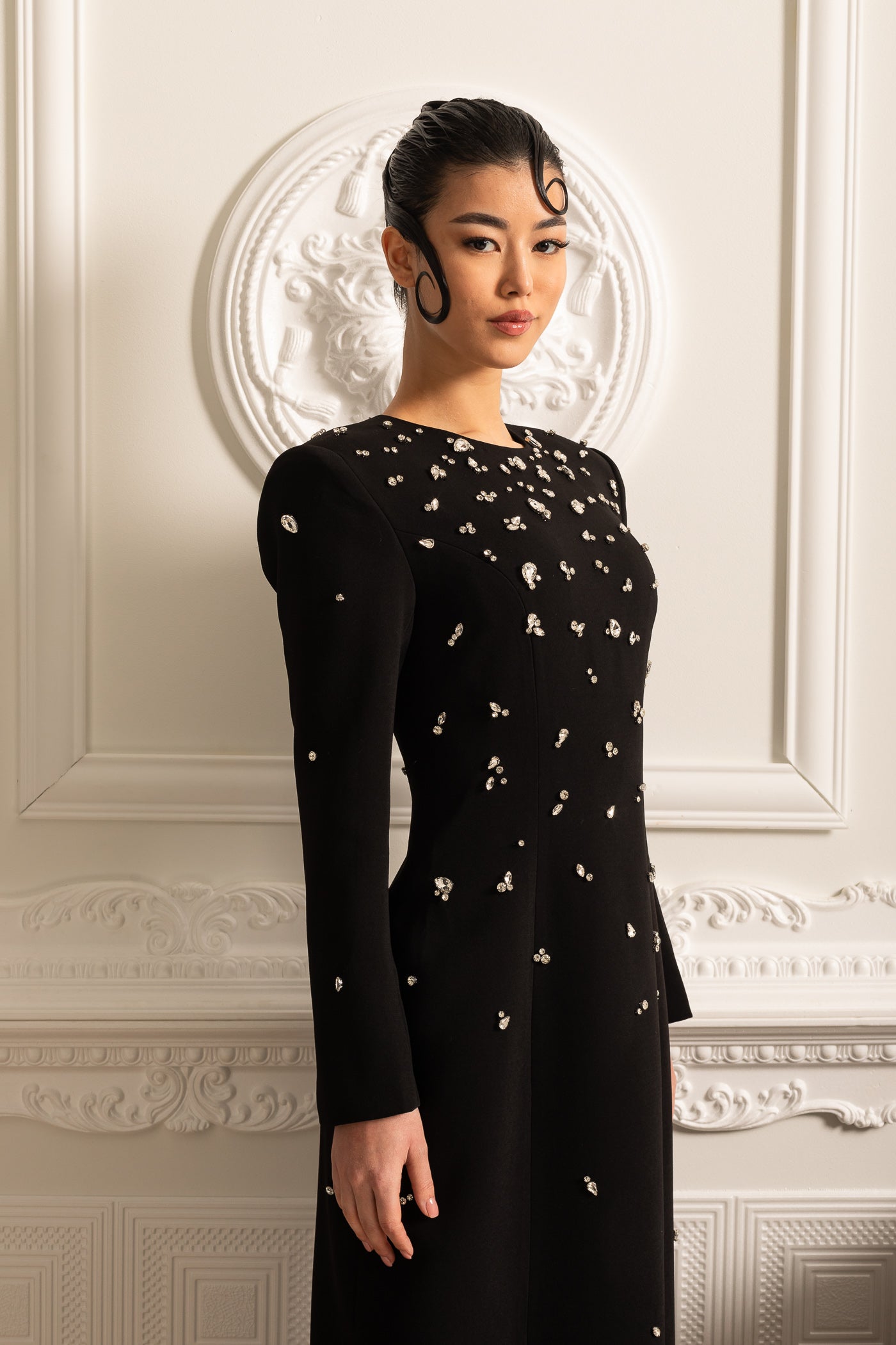 Elegant Long Dress With Sparkling  Embellishments - Black