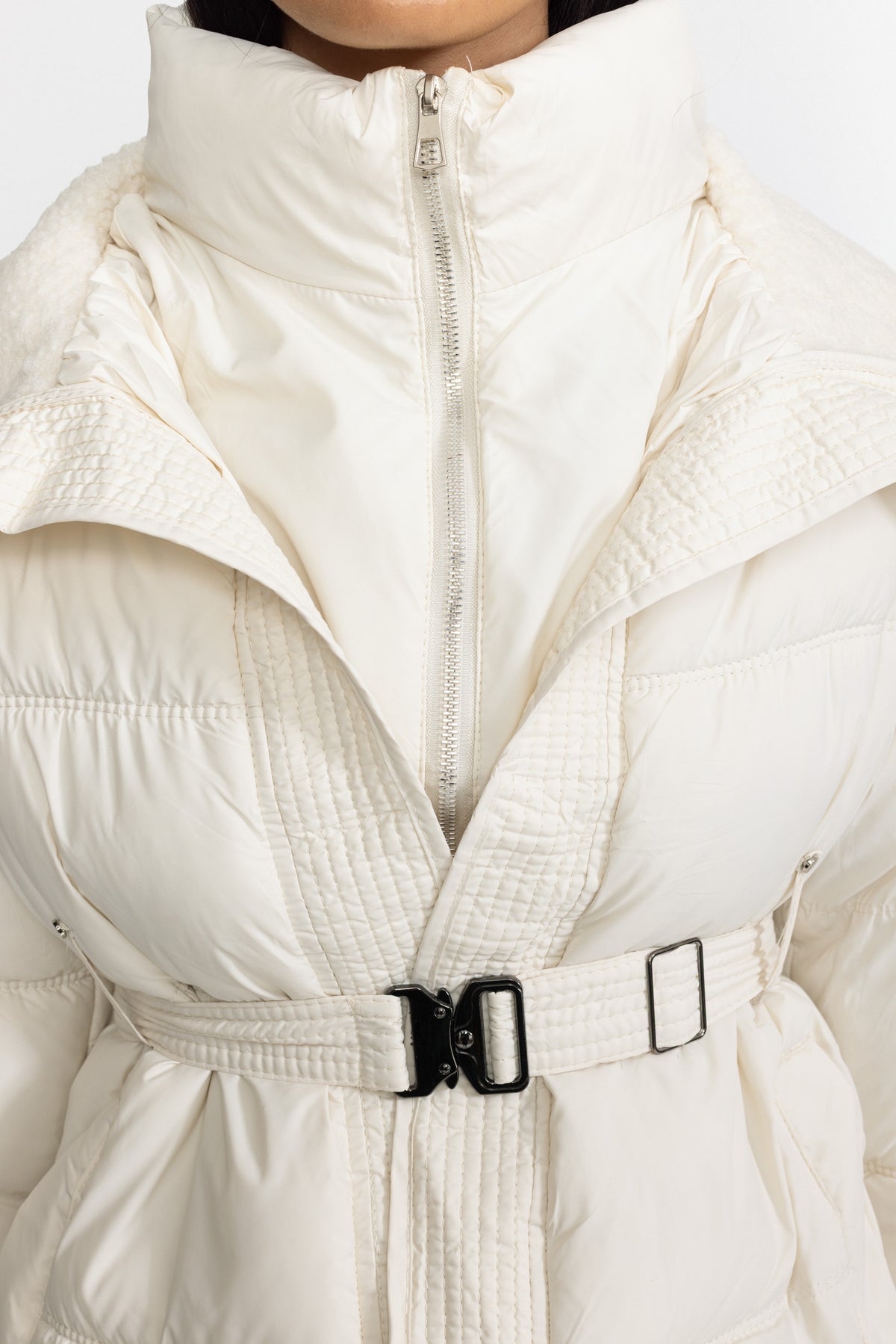جاكيت Puffer بحزام وياقة Teddy - Ivoire 