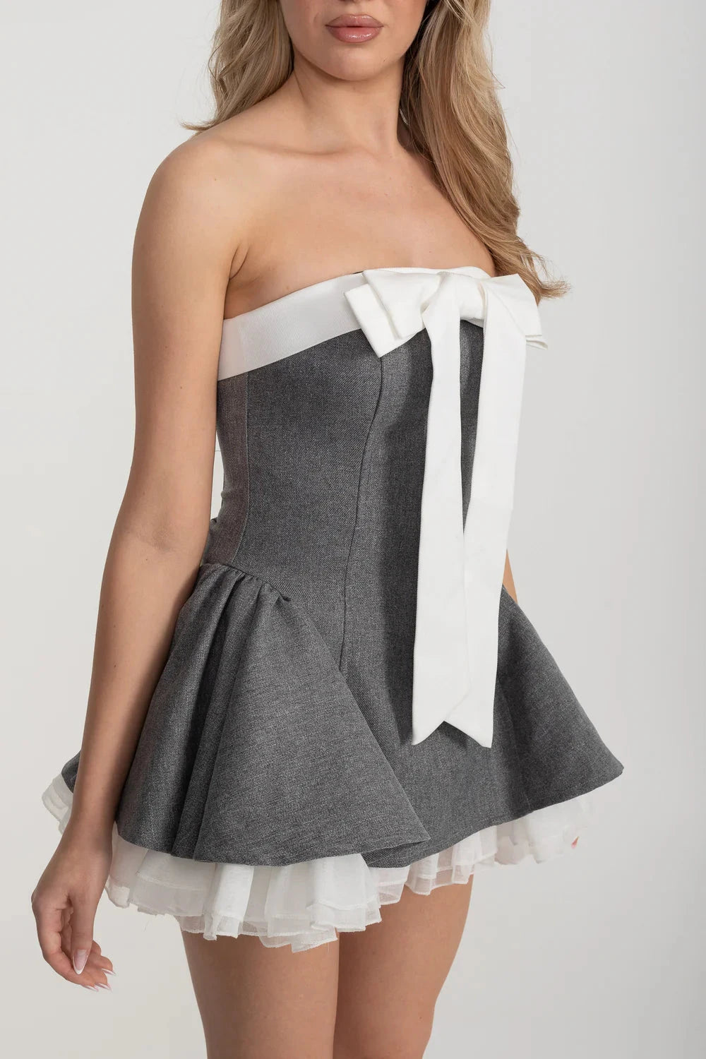 Corset Strapless Mini Dress With Flared Skirt And White Bow Accent - Gray