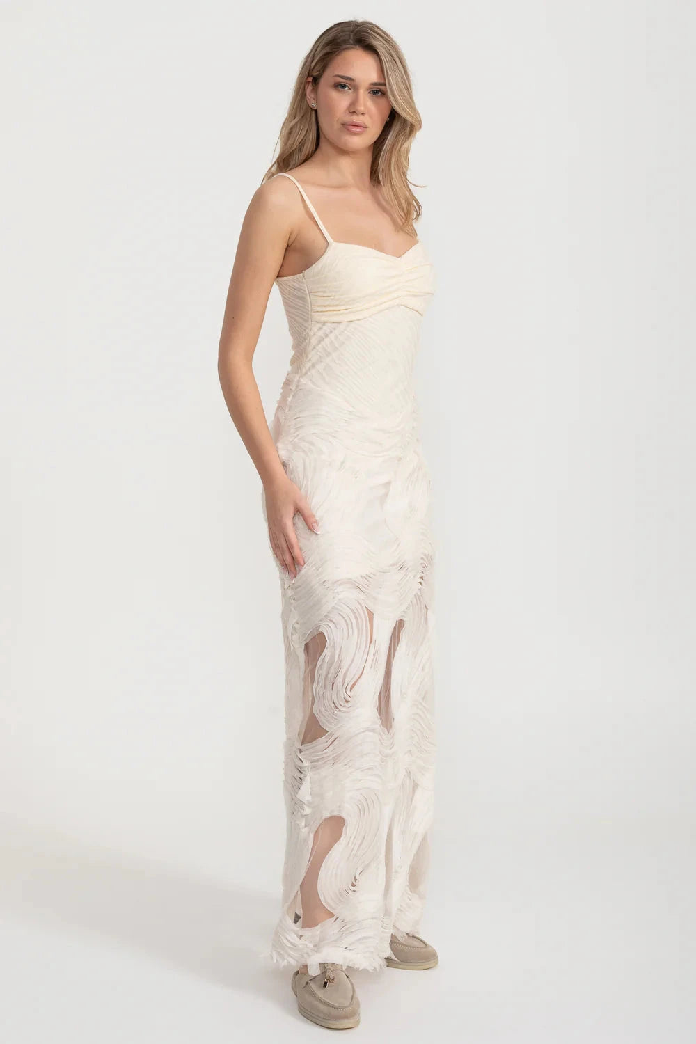 Sleeveless Evening Gown With Intricate Swirling Textures And Sheer Base Material - Ivoire