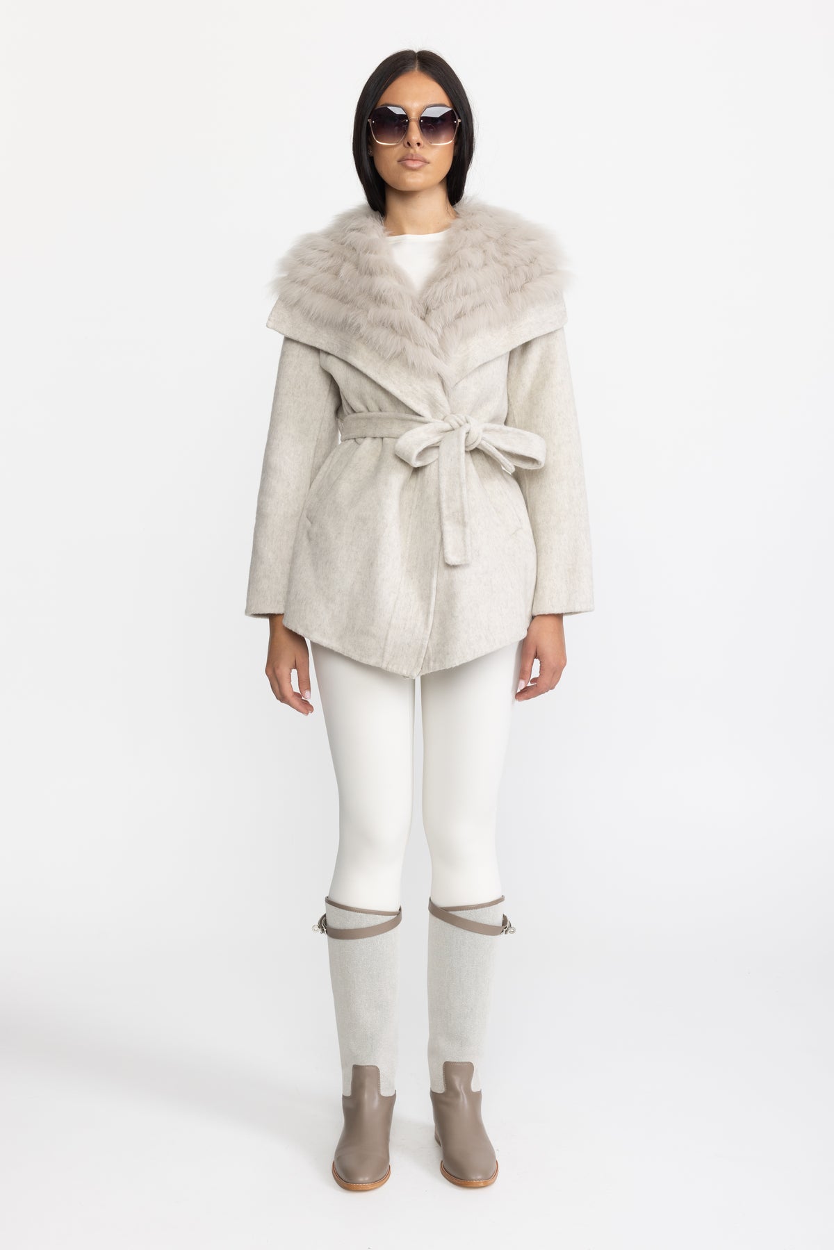 معطف صوفي بياقة فرو كبيرة الحجم وحزام - رمادي فاتح 