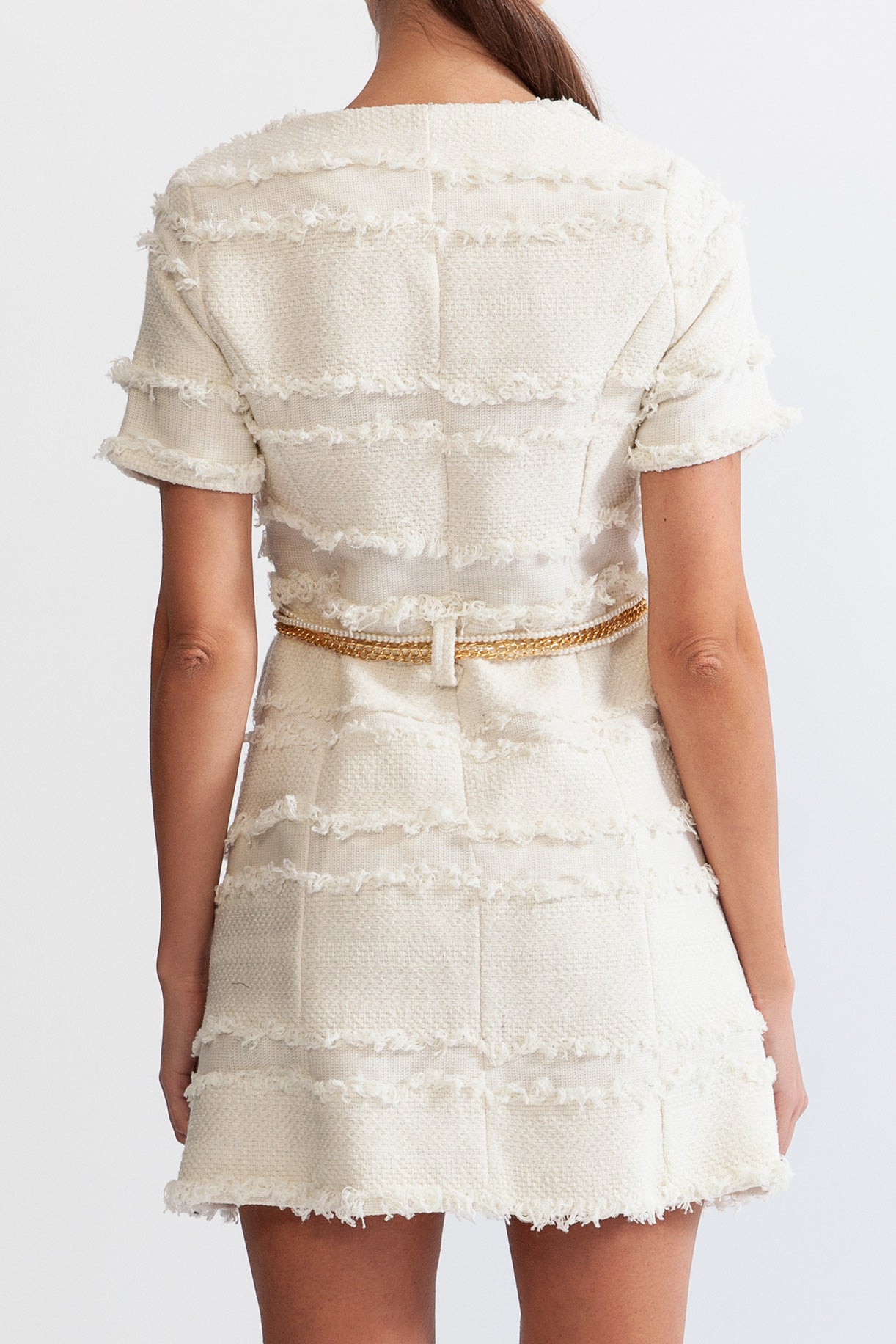 فستان تويد بسلسلة اللؤلؤ - بيج 