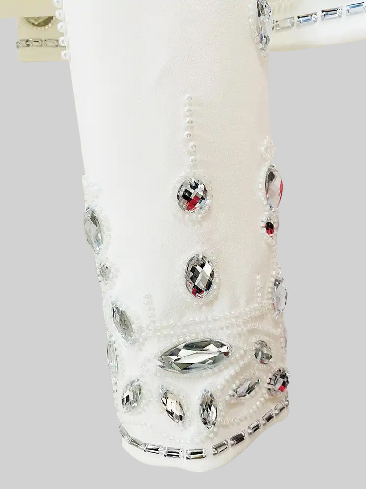 طقم مزين بالألماس مع تنورة قصيرة - أبيض 