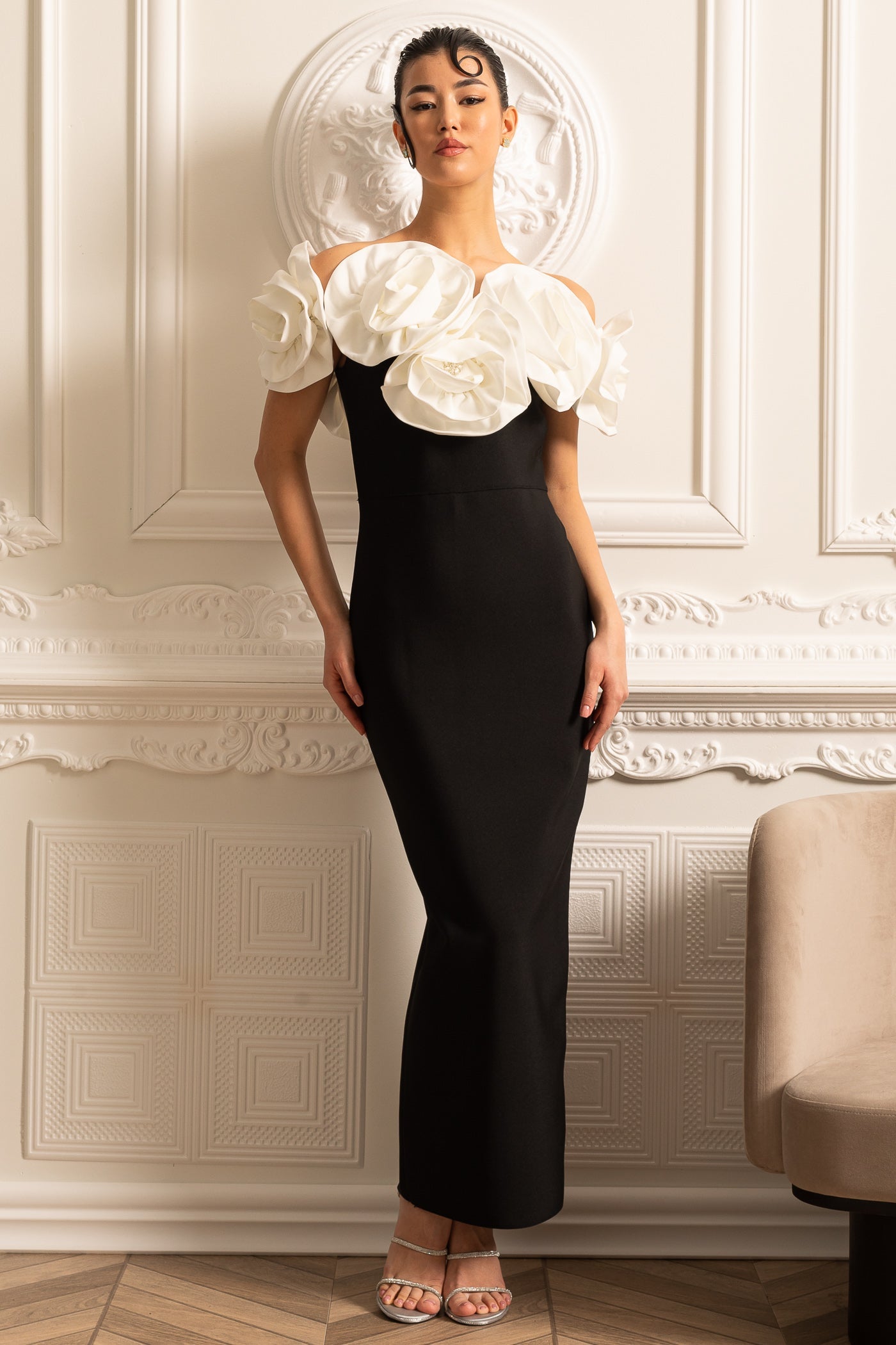Fitted Gown With Large White Floral Embellishments - Black