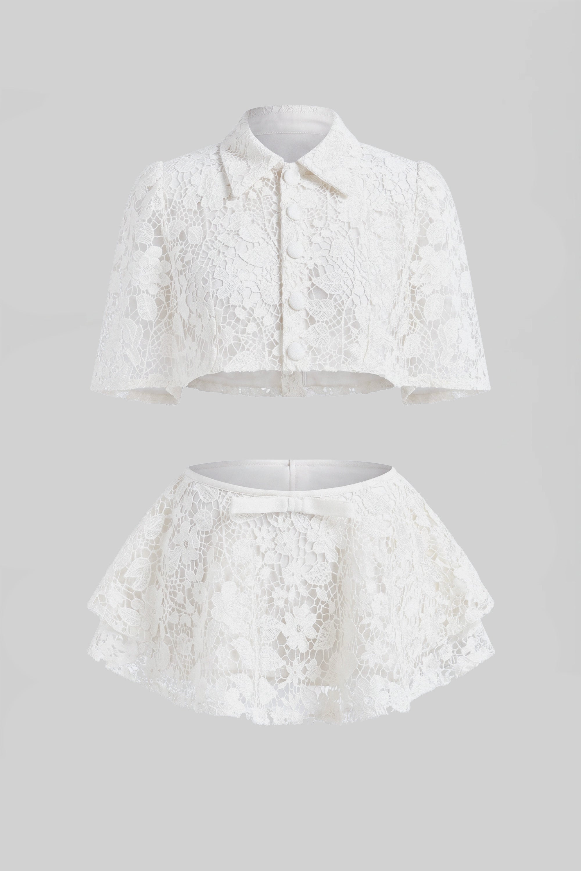 طقم Lace Co-Ord مع كاب بأزرار وتنورة ميني بفيونكة - White 