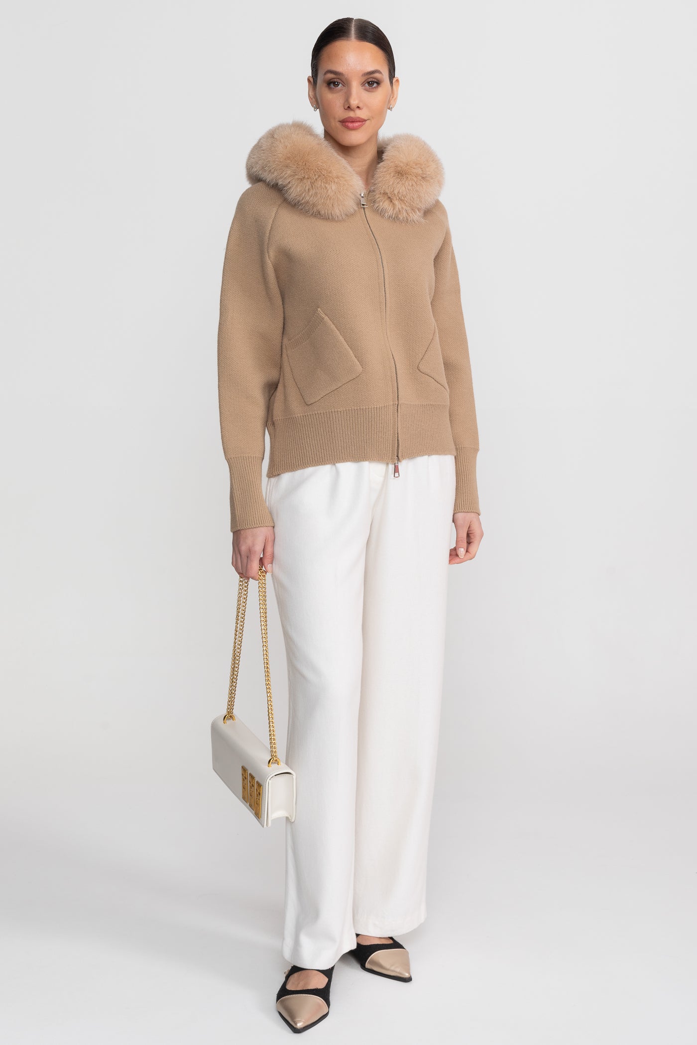 هودي صوفي بسحاب مع طوق من فرو الثعلب – بني 