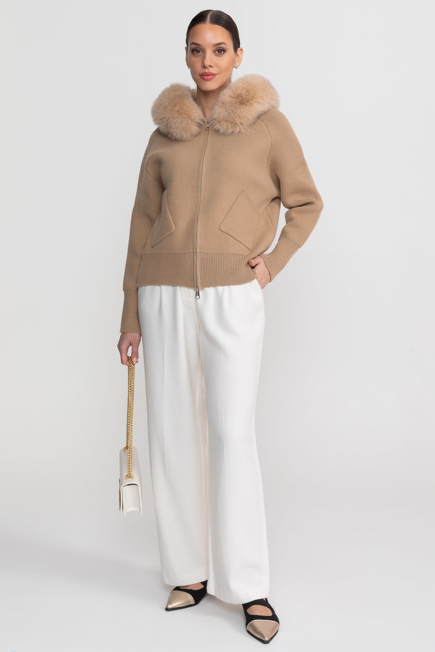 هودي صوفي بسحاب مع طوق من فرو الثعلب – بني 