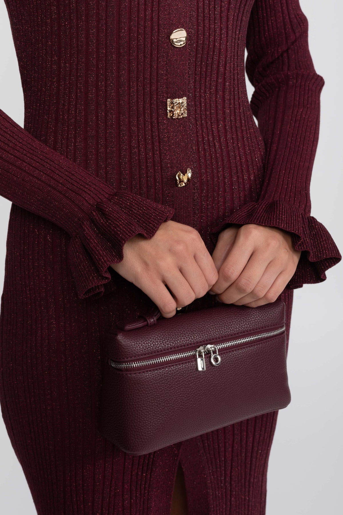 فستان ماكسي محبوك مضلّع بياقة V مع أزرار أمامية وأساور بكشكش - Burgundy 