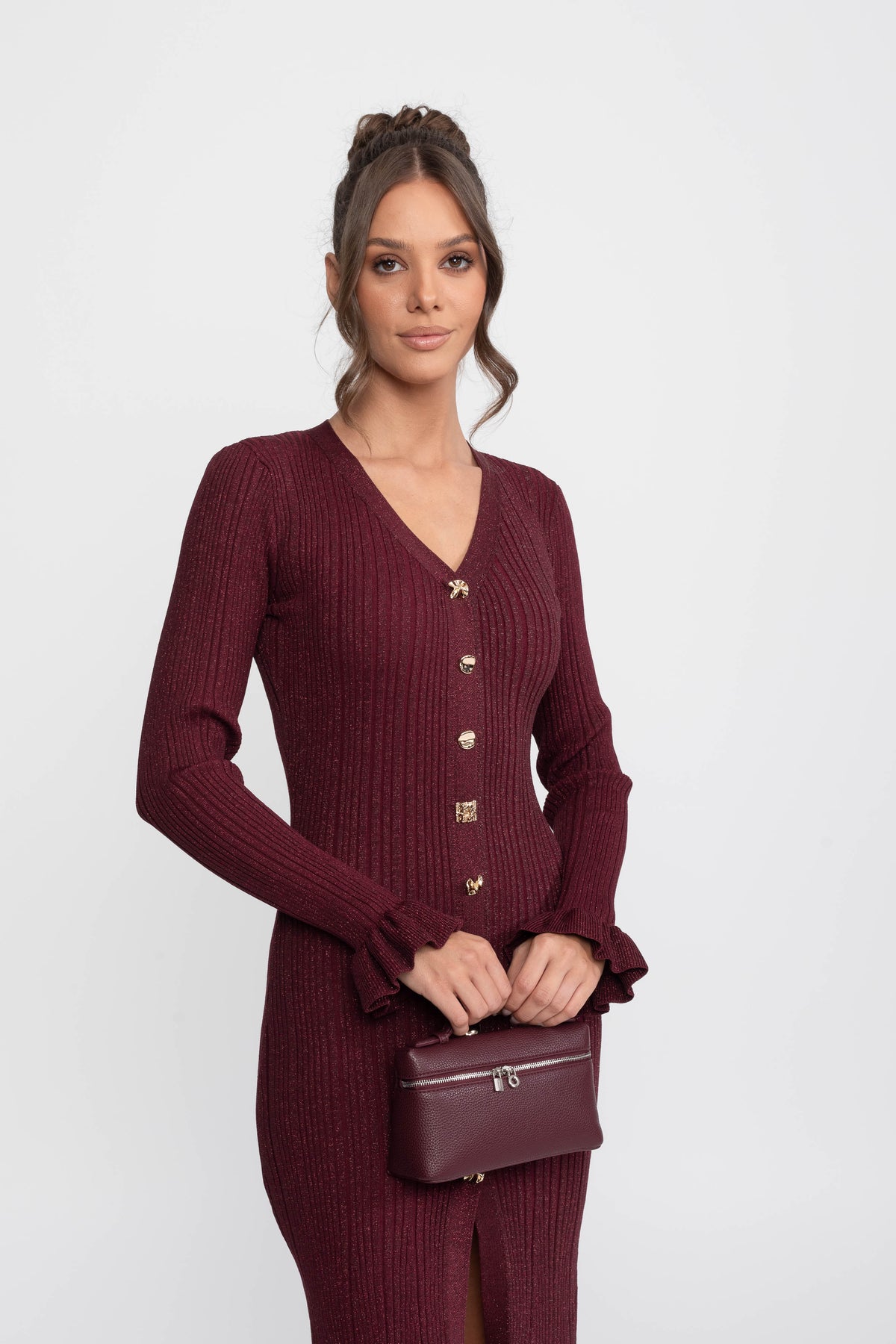 فستان ماكسي محبوك مضلّع بياقة V مع أزرار أمامية وأساور بكشكش - Burgundy 