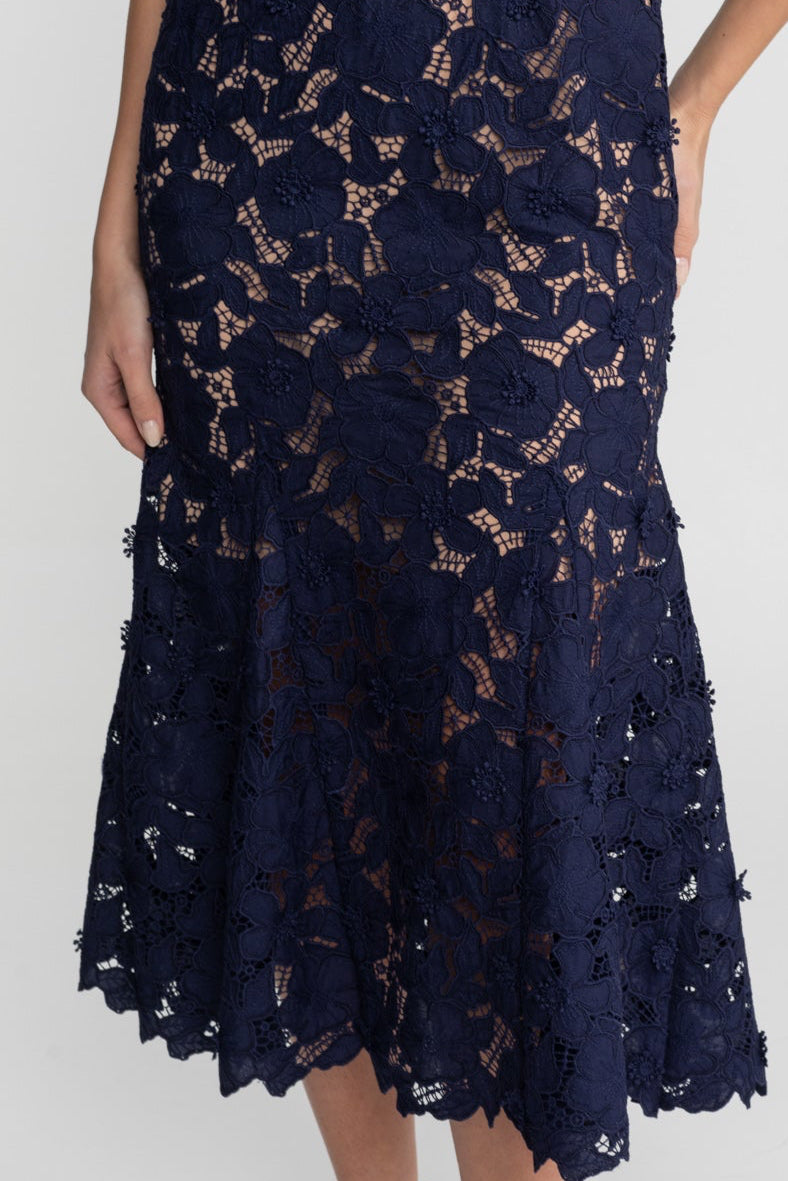 Lace Midi Dress with Belted Waist and Collared Neckline – Navy