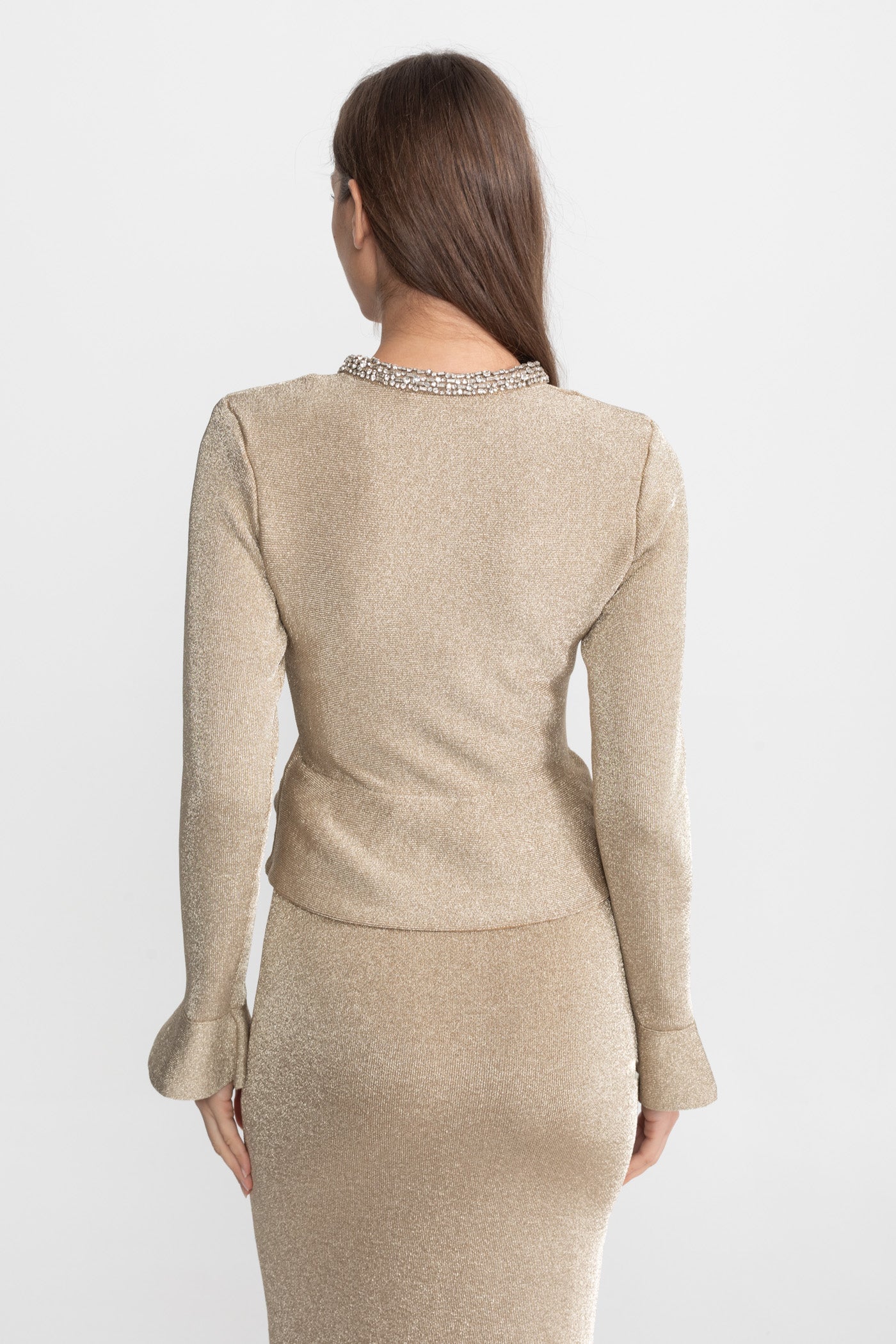 فستان محبوك لامع مع أزرار كريستالية مميزة – شامبانيا 