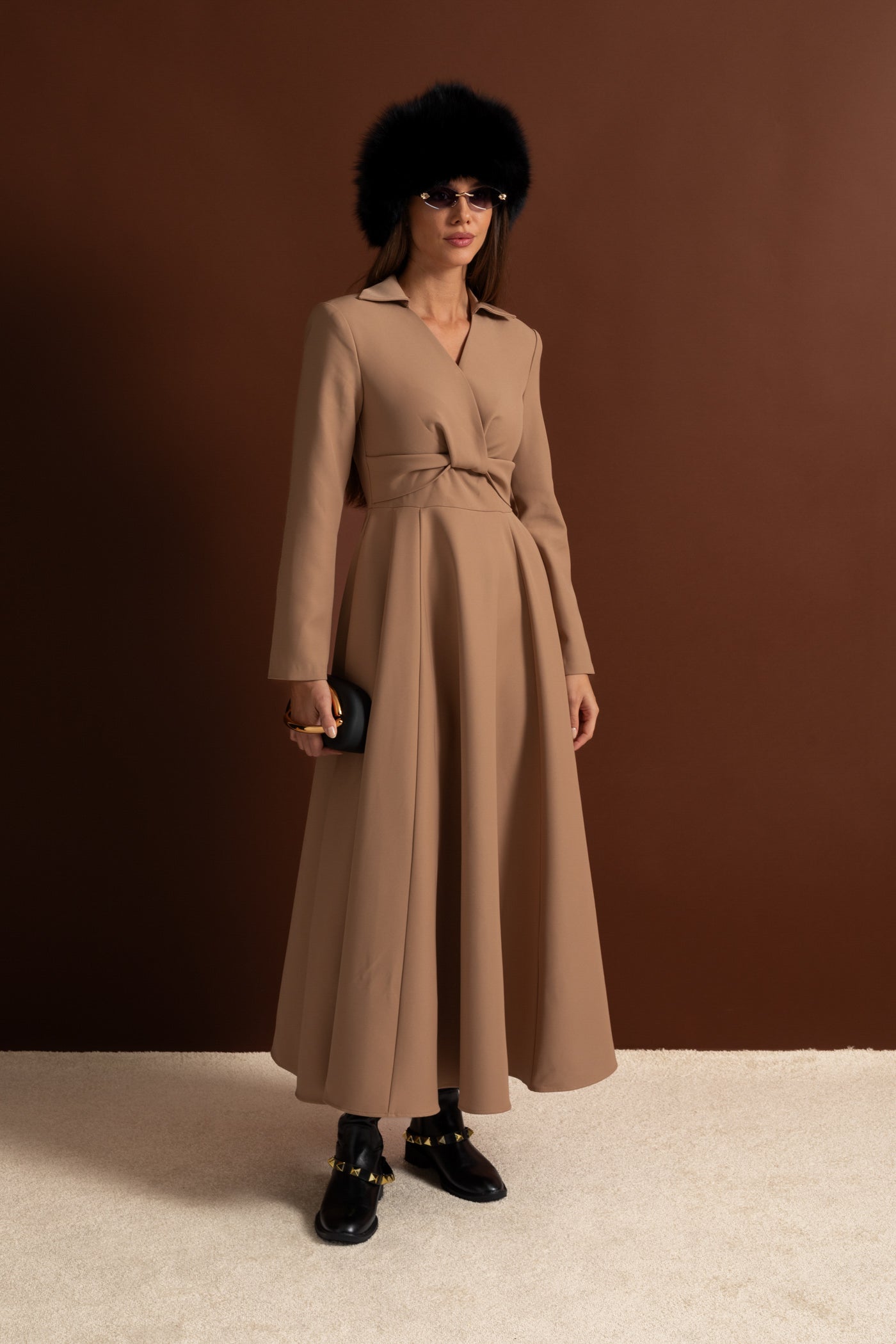 Long Sleeve Dress With Knotted Waist Detail – Camel
